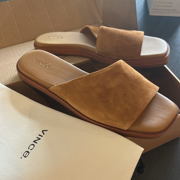 VINCE CANELLA MULE FLAT SLIDE Camel Suede - Picture 6 of 13